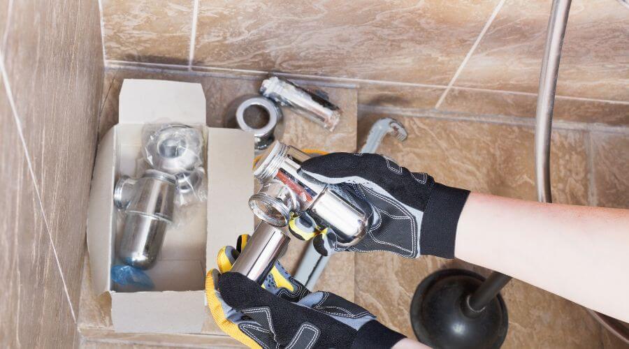 Professional gutter cleaning in Porterville, CA